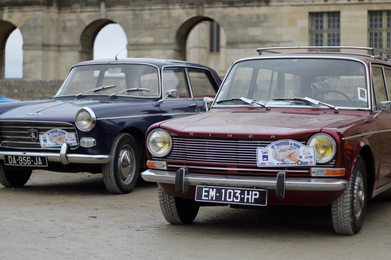 Illustration for article titled The
Traversée de Paris is the best proof that everyone loves old cars, even in Paris!